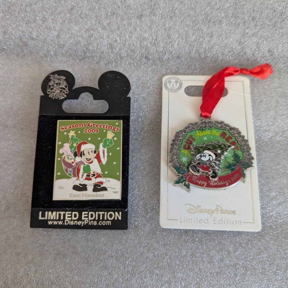 Lot of 2 Disney Pins 2009 Seasons Greetings Mickey - 2019 Happy Holidays Mickey